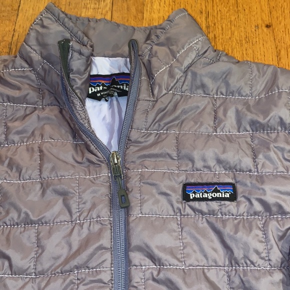 Patagonia womens nano puff - size M - Picture 3 of 5